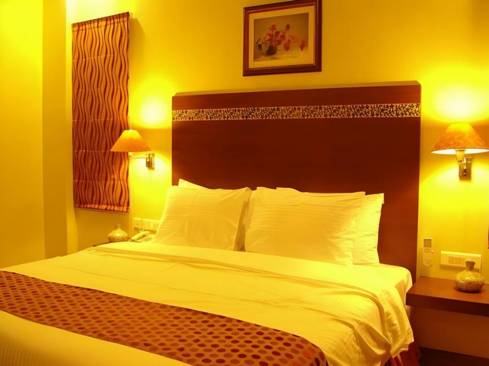 Room image 3
